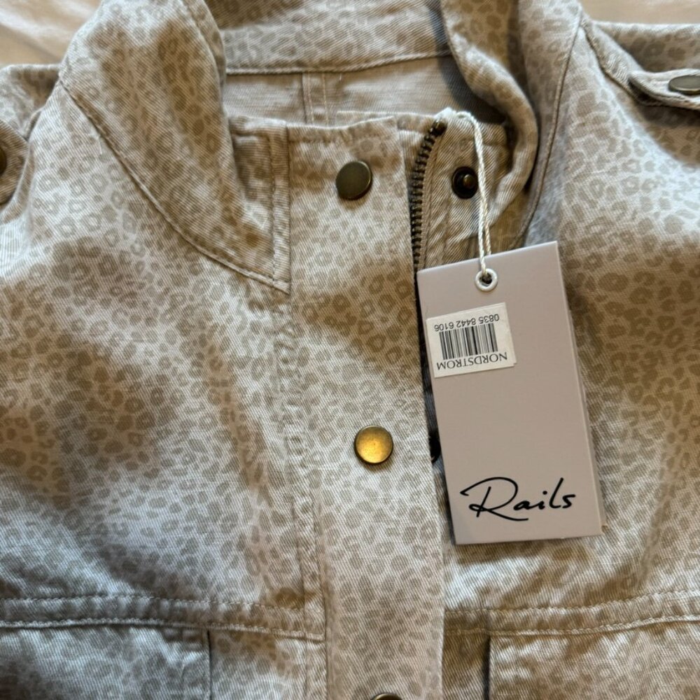 Rails Jacket - Picture 2 of 15